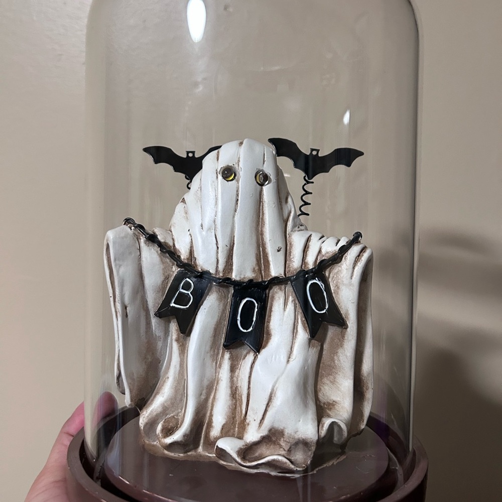 Ghost cloche